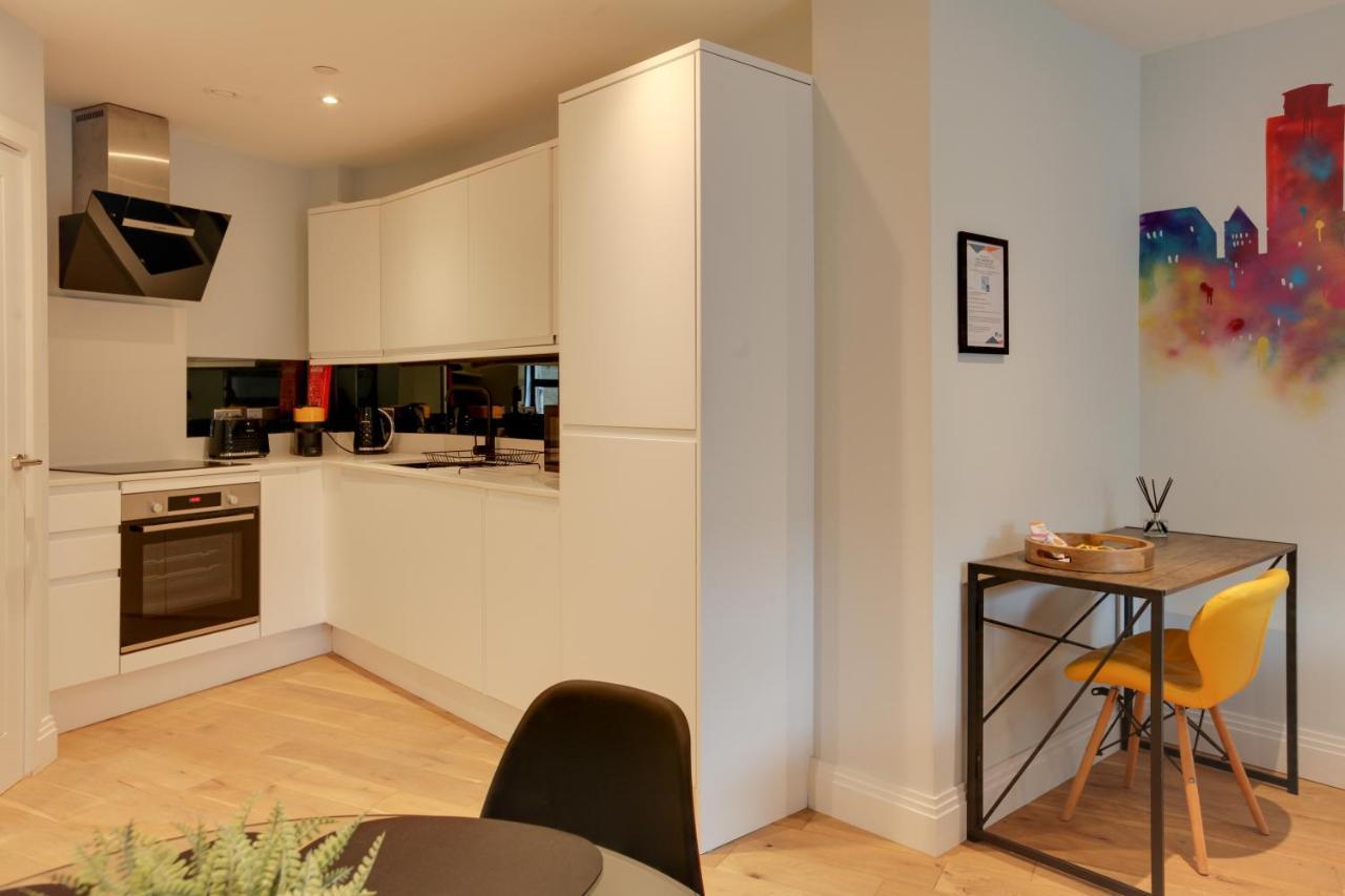 New London Life Executive Apartments تْشيلمِسفورد المظهر الخارجي الصورة